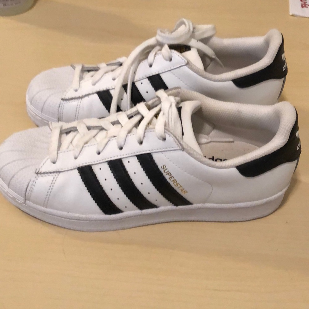 Adidas Superstars | Black/White | Size 7 (Women’s)